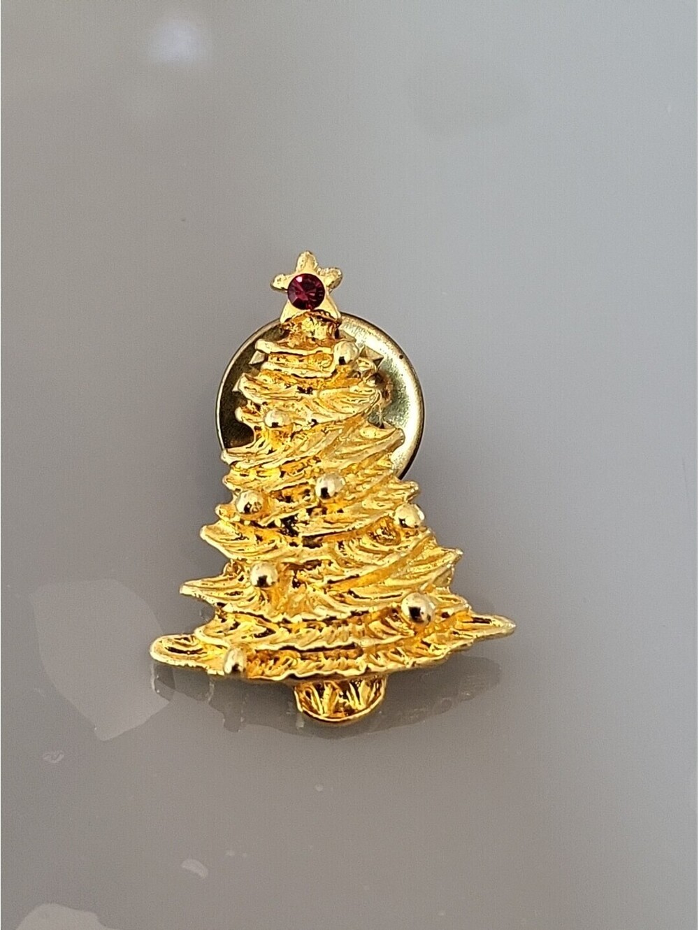 VINTAGE CHRISTMAS BROOCH PIN HOLIDAY 🎁 BEAUTIFUL N64 Gold Christmas Tree